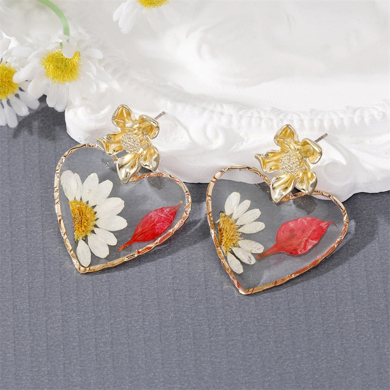 Round Dried Flower Earrings